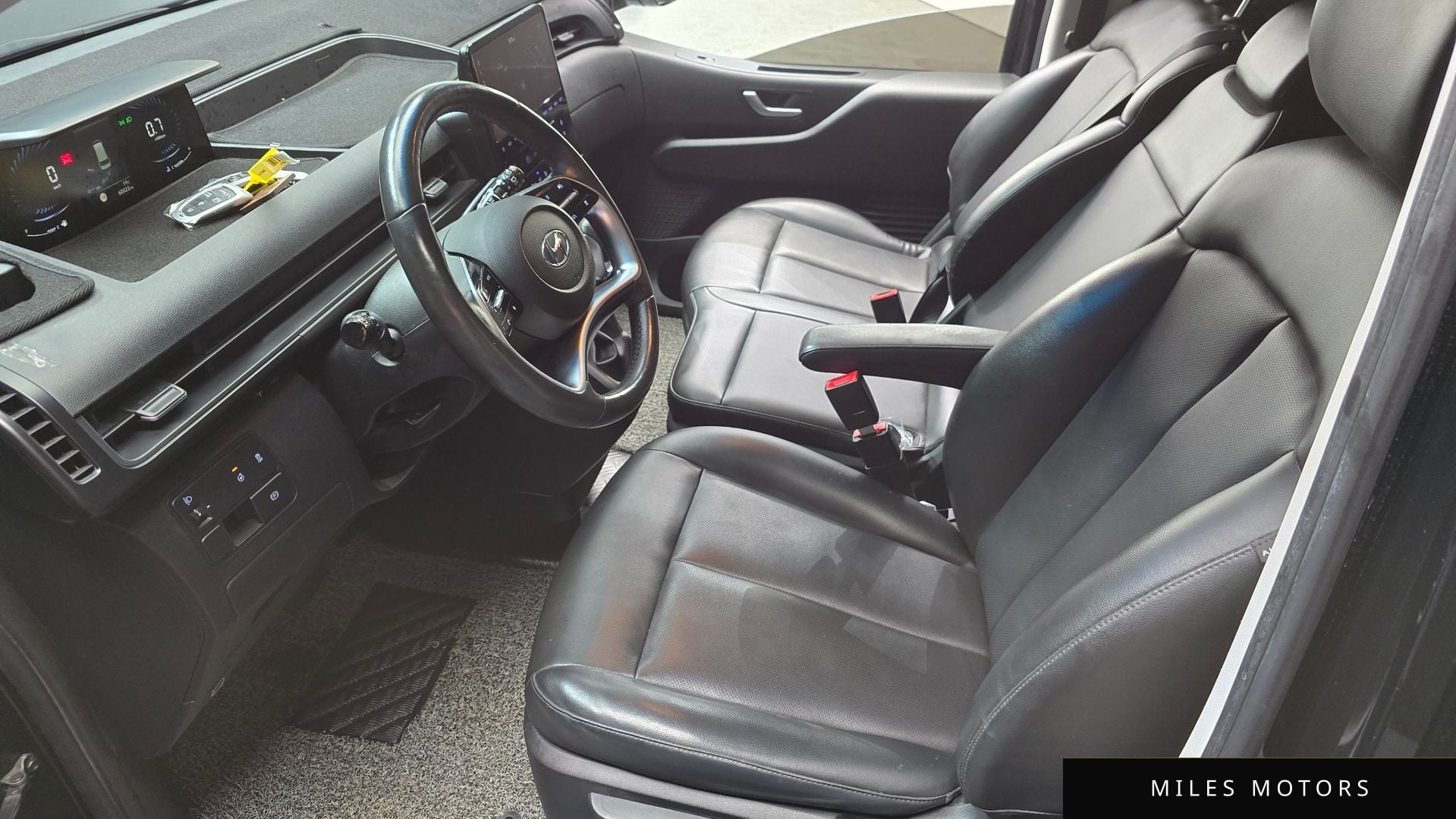 Hyundai Staria 2022 — миниатюра 10