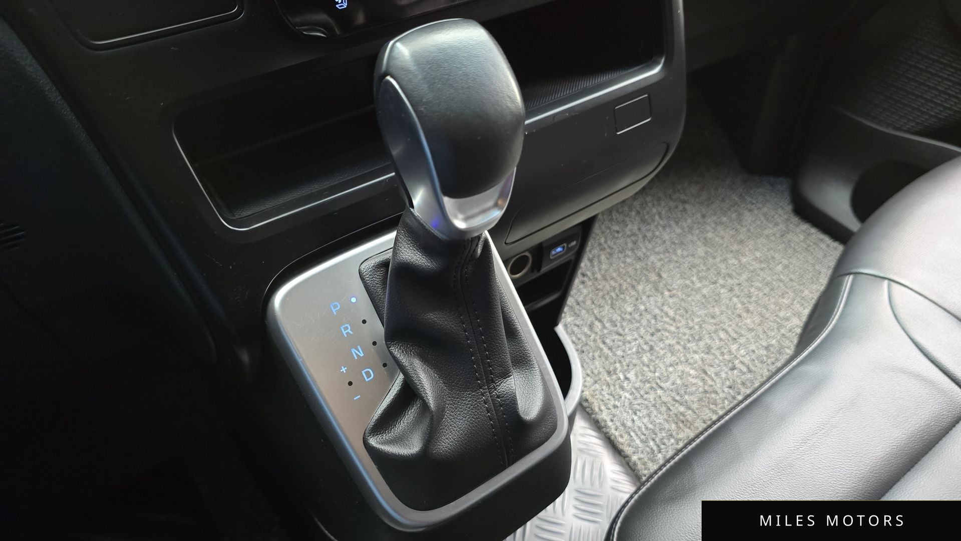 Hyundai Staria 2022 — миниатюра 12