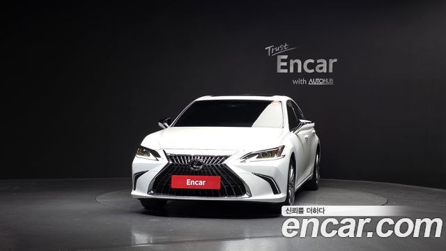Лексус ES300h 2025 — миниатюра 3