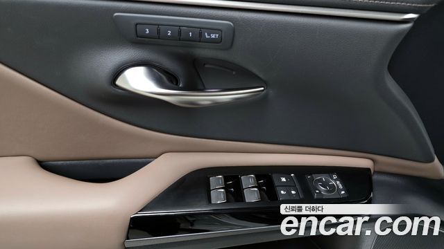 Лексус ES300h 2025 — миниатюра 34