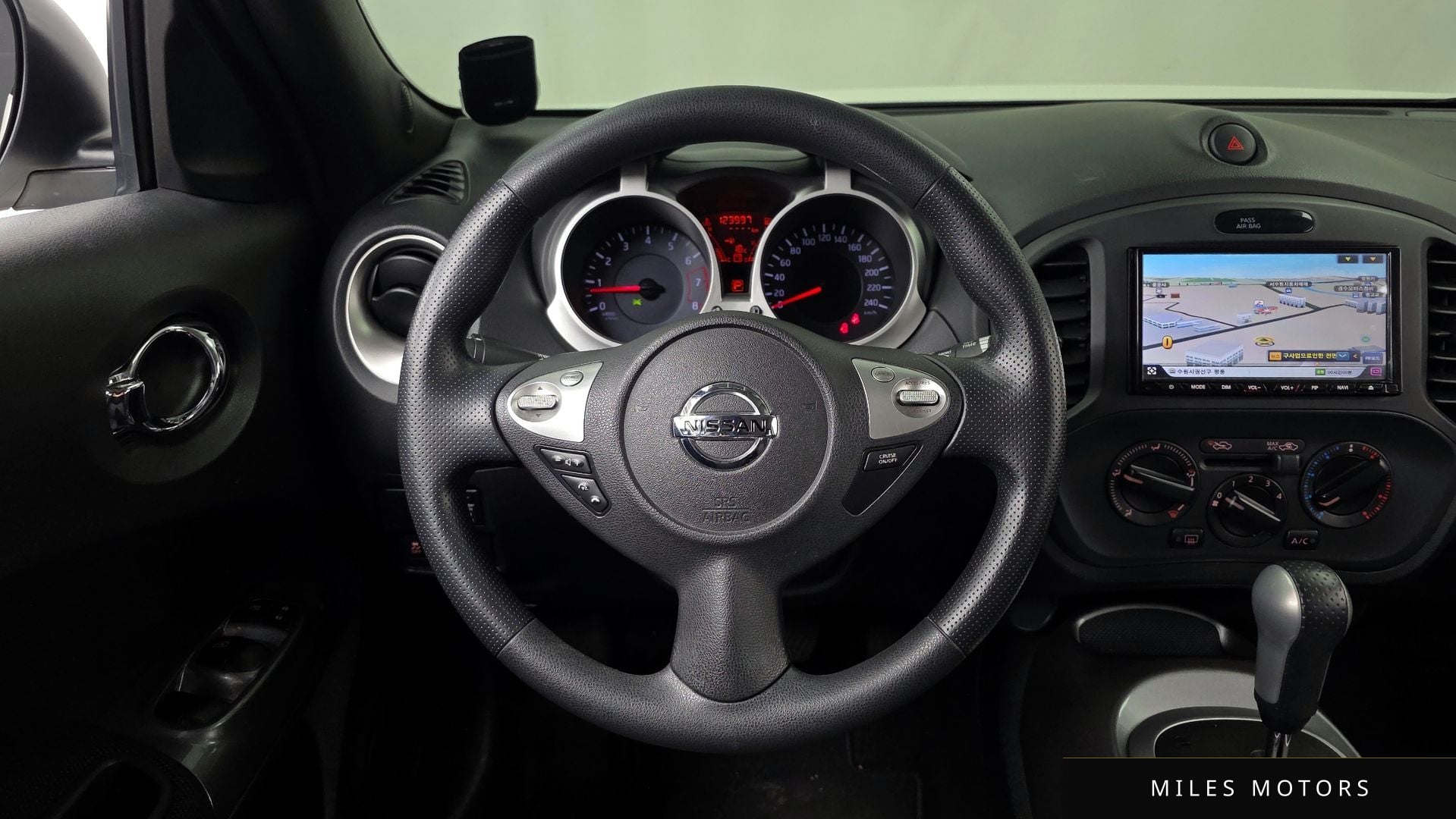 Nissan 쥬크 2014 — миниатюра 13