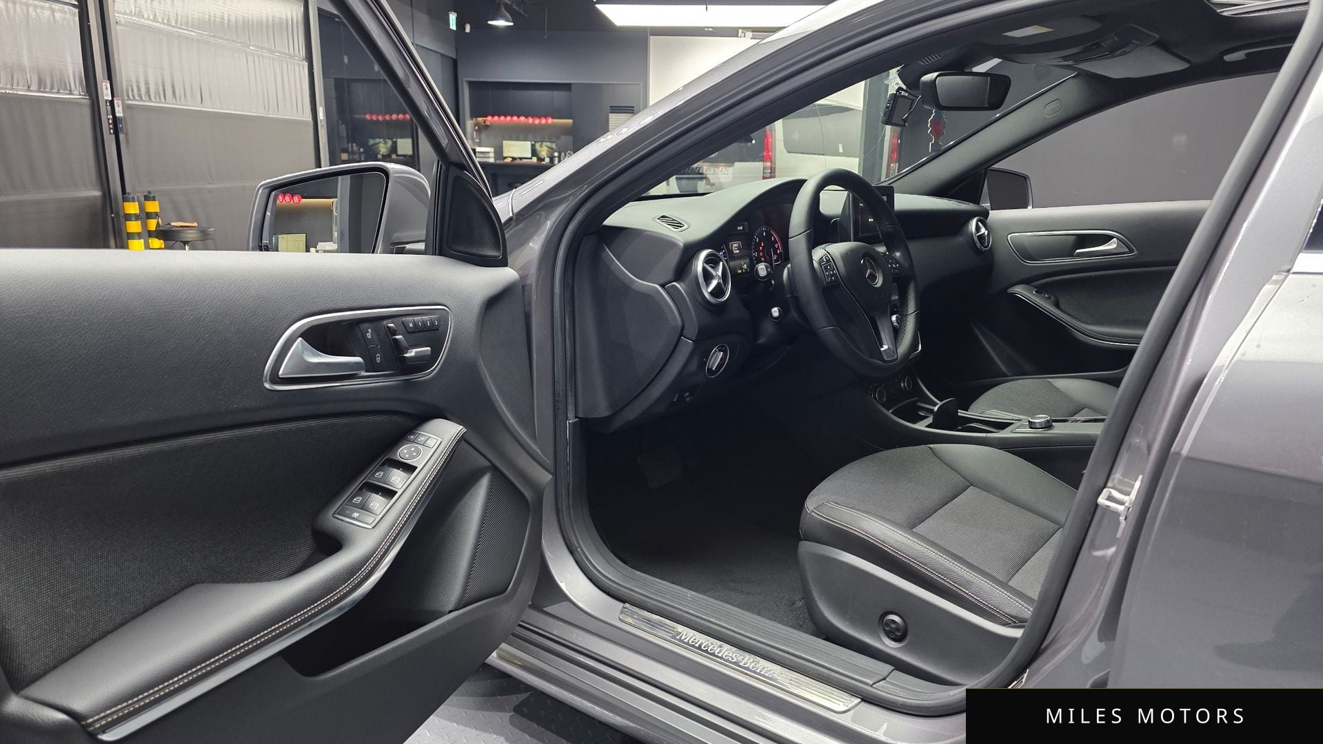 Mercedes-Benz A-Class W176 2015 — миниатюра 10