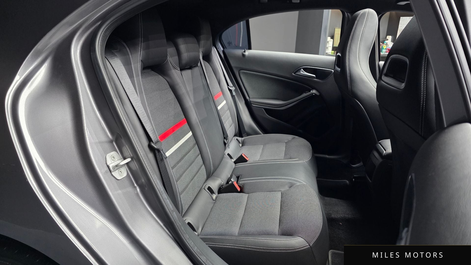 Mercedes-Benz A-Class W176 2015 — миниатюра 12