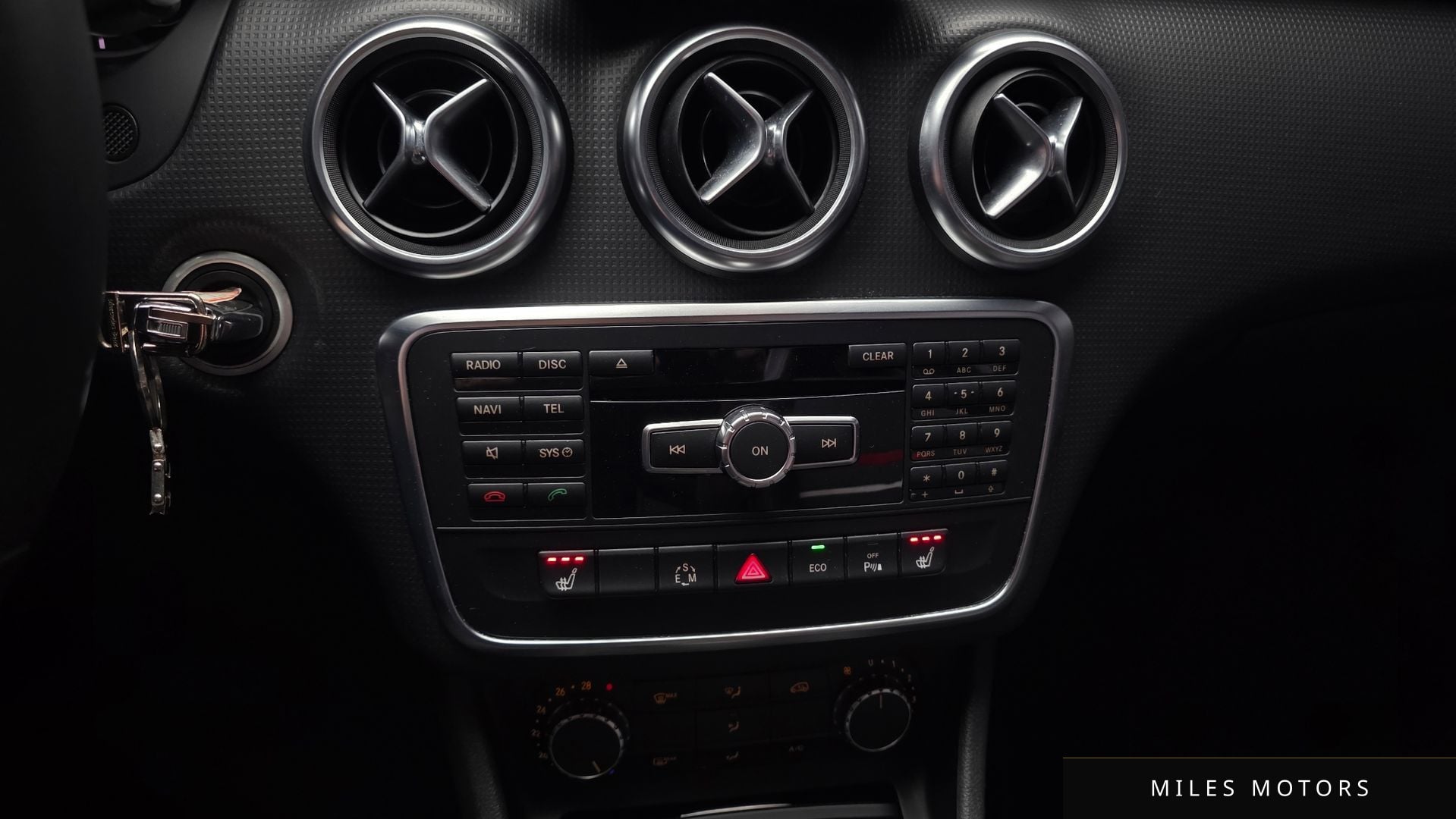 Mercedes-Benz A-Class W176 2015 — миниатюра 16
