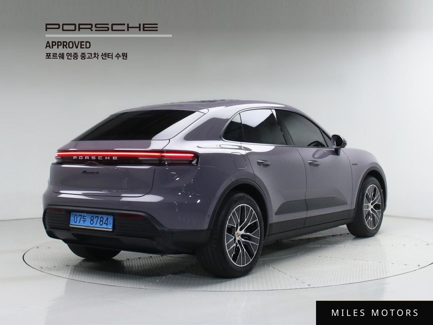 Porsche Macan 2025 — миниатюра 2