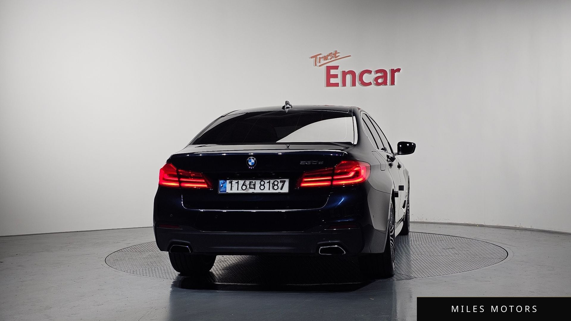 BMW 5 Series (G30) 2020 — миниатюра 4