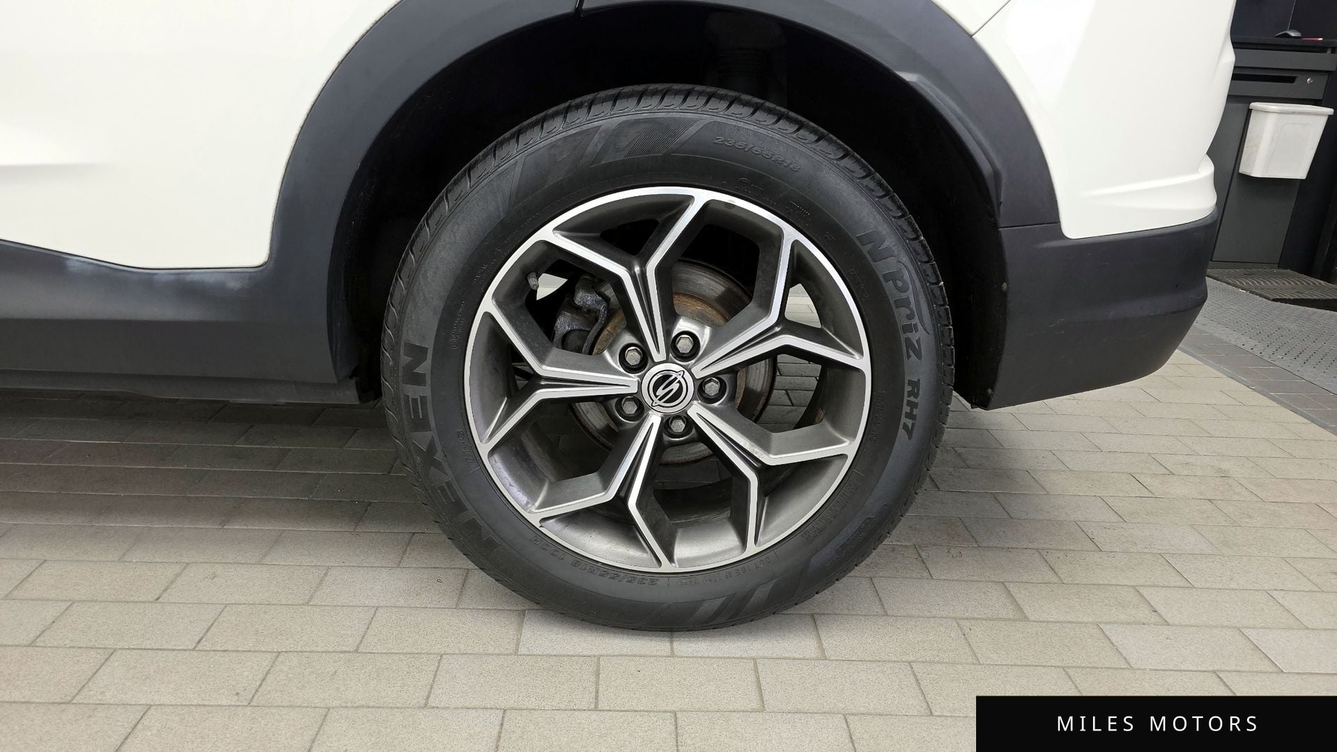 KG Mobility Beautiful Korando 2022 — миниатюра 7