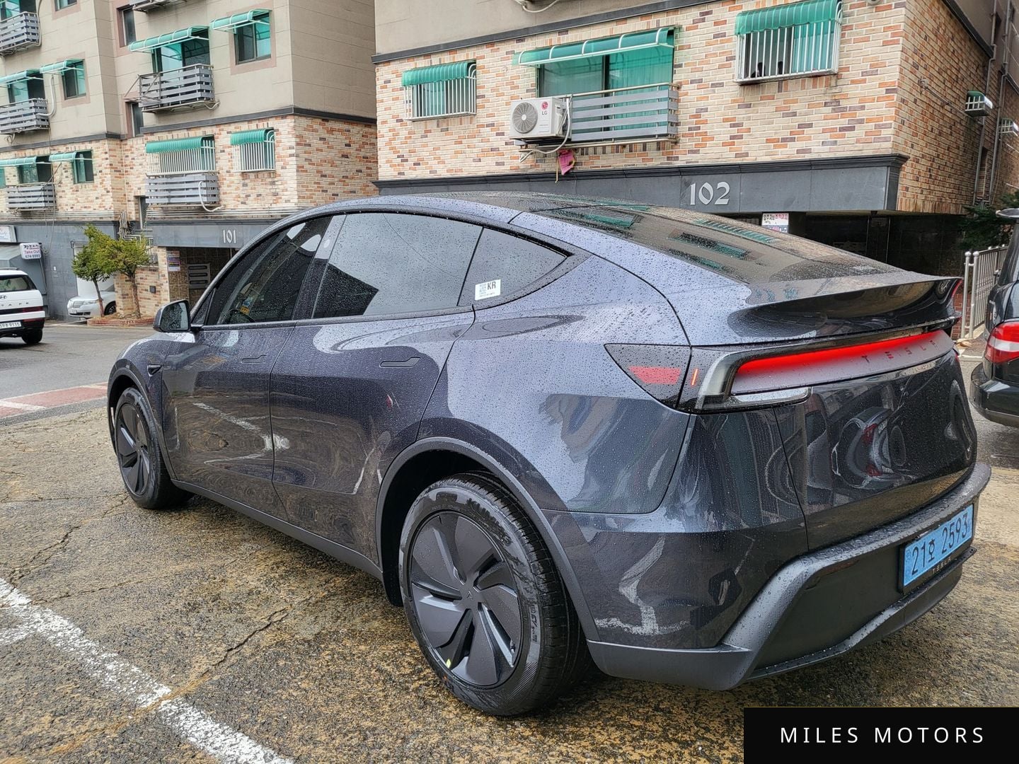 Tesla Model Y 2026 — миниатюра 2
