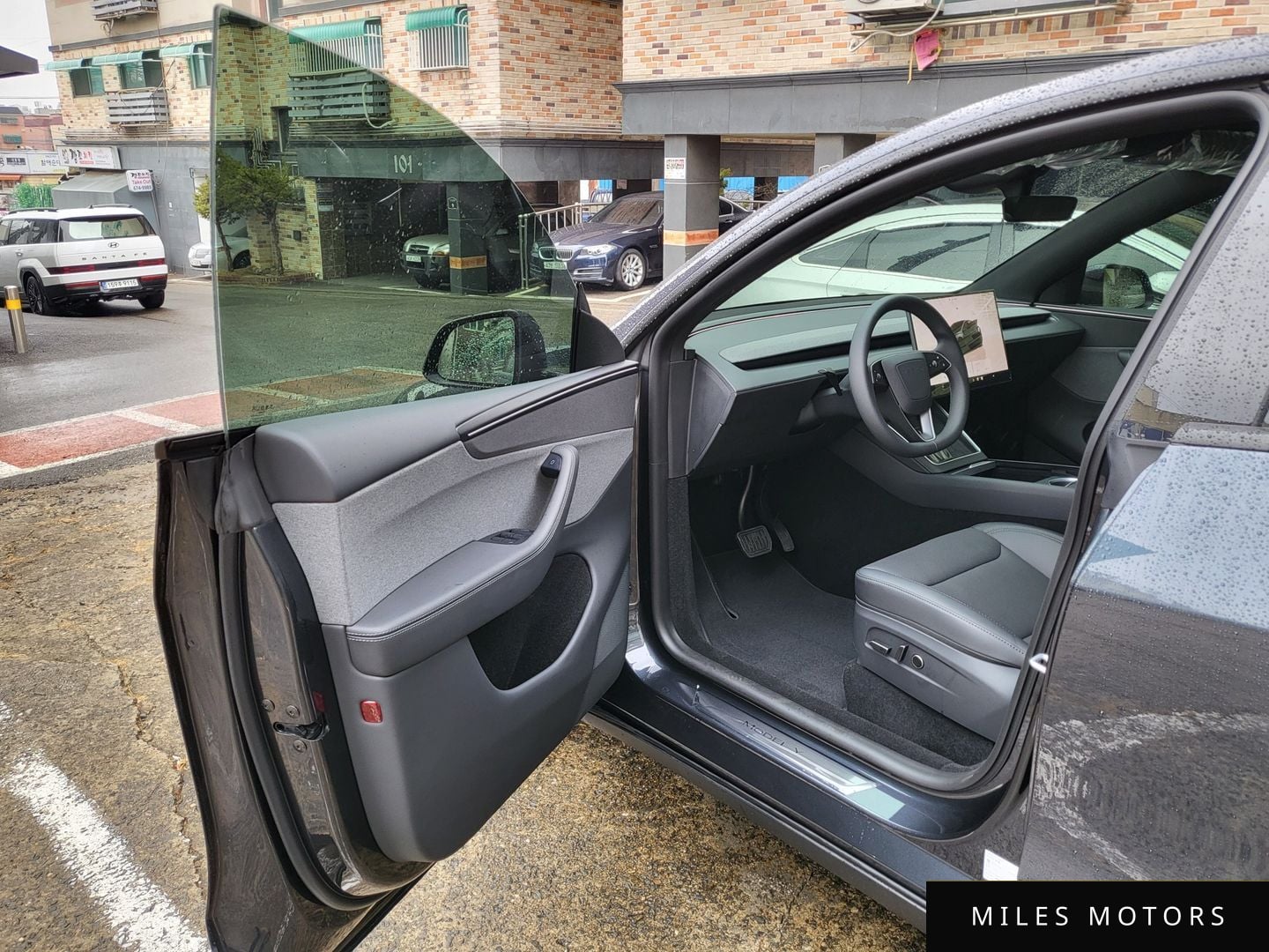 Tesla Model Y 2026 — миниатюра 8