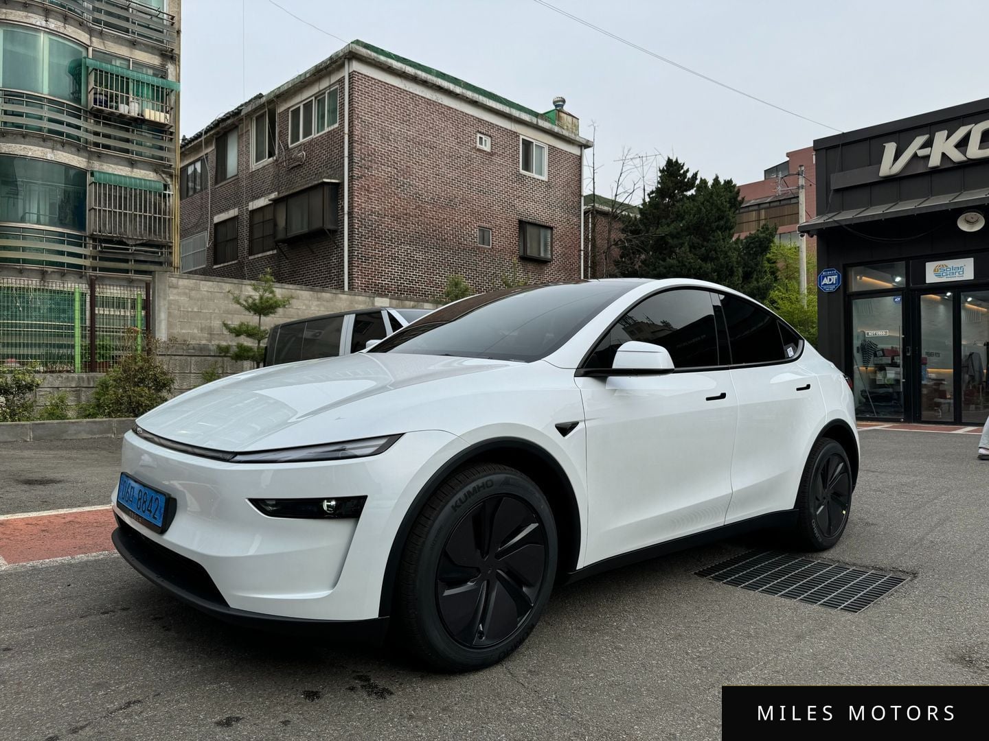 Tesla Model Y 2026 — миниатюра 3