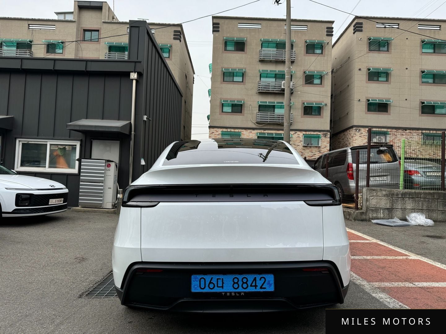 Tesla Model Y 2026 — миниатюра 5