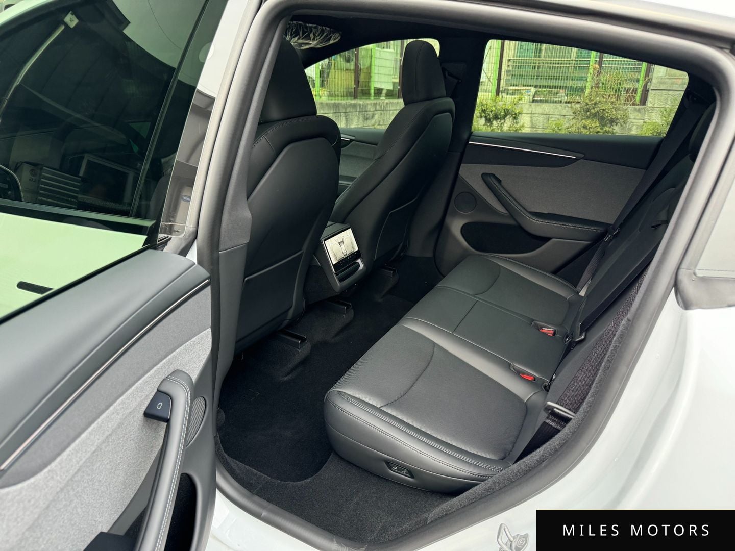 Tesla Model Y 2026 — миниатюра 9