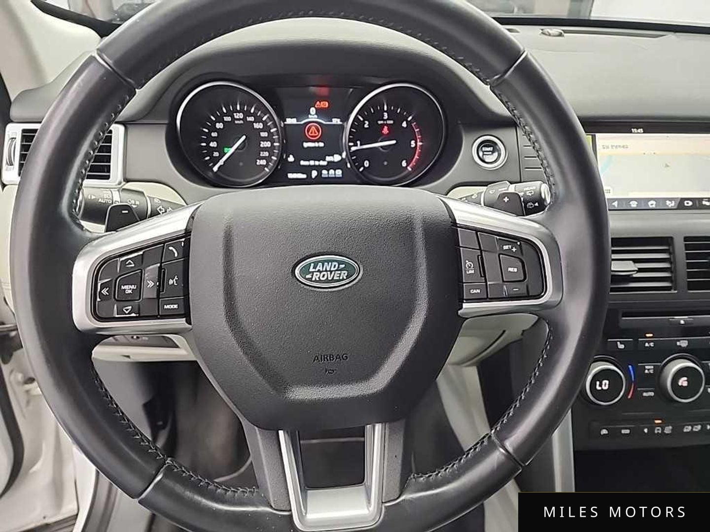 Land Rover Discovery Sport 2017 — миниатюра 9