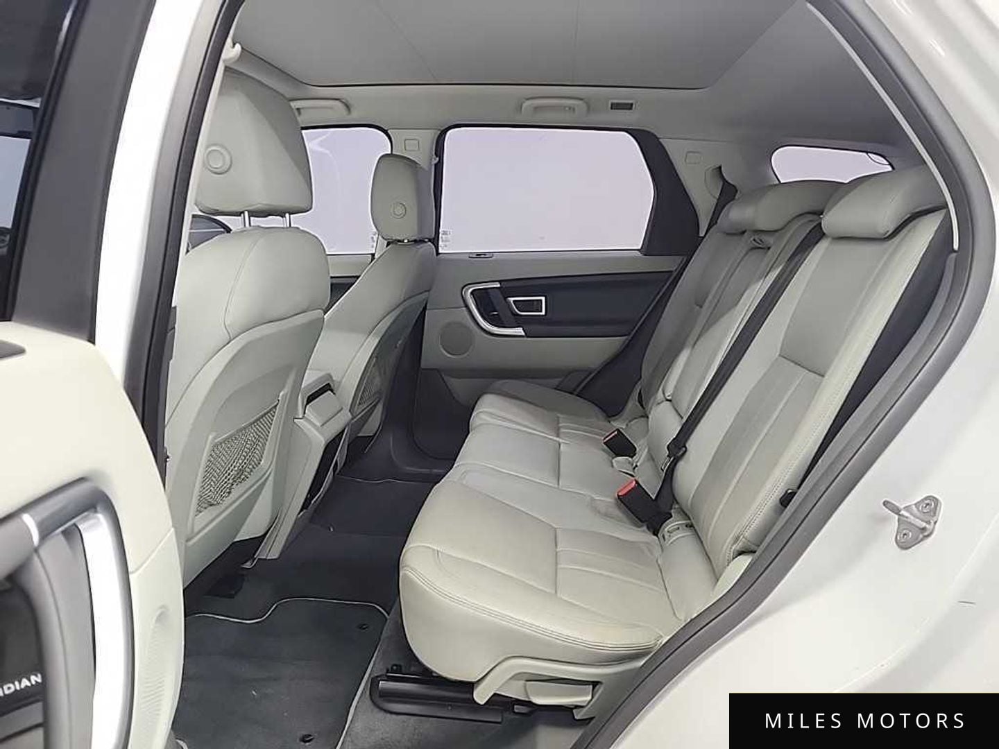 Land Rover Discovery Sport 2017 — миниатюра 12