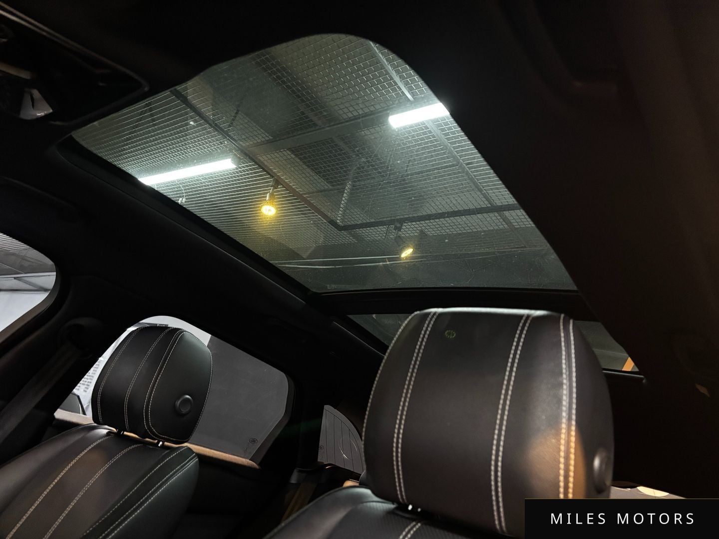 Land Rover Range Rover Velar 2020 — миниатюра 14