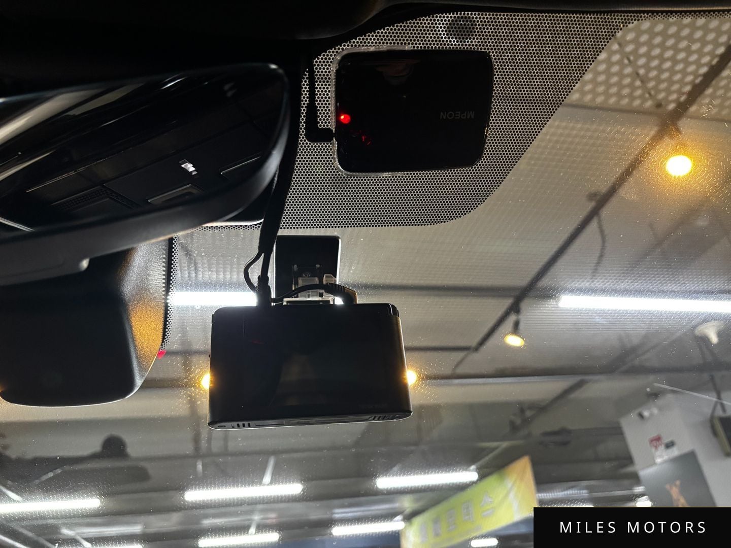 Land Rover Range Rover Velar 2020 — миниатюра 15