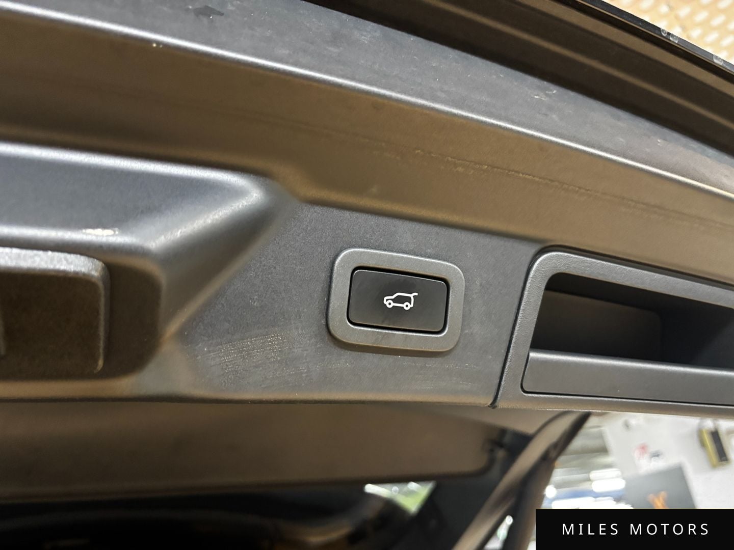 Land Rover Range Rover Velar 2020 — миниатюра 18
