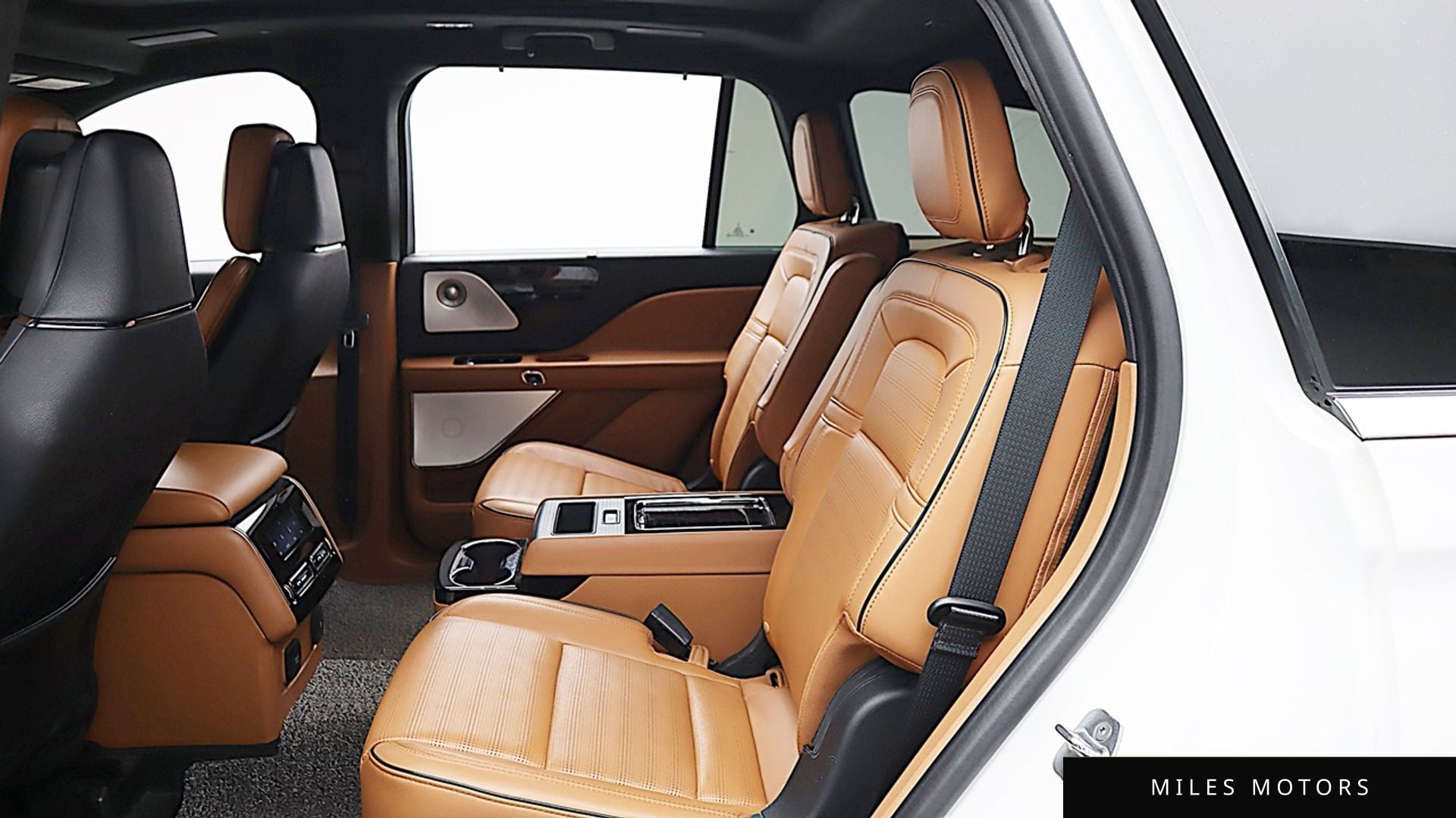 Lincoln 에비에이터 2021 — миниатюра 18