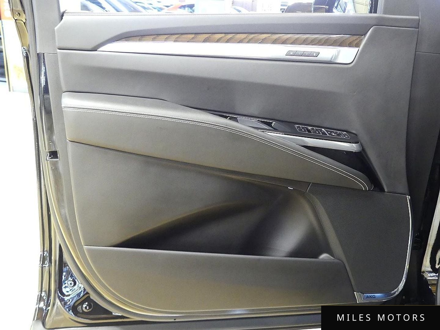 Cadillac Escalade 2025 — миниатюра 11