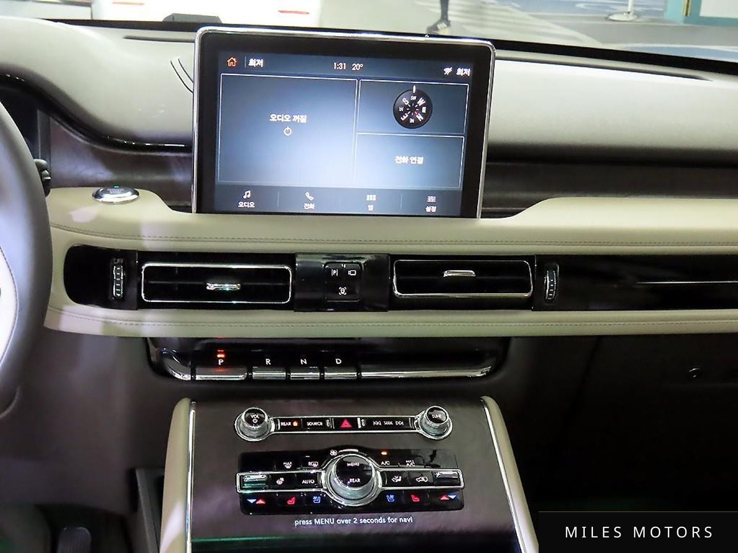 Lincoln Aviator 2021 — миниатюра 11