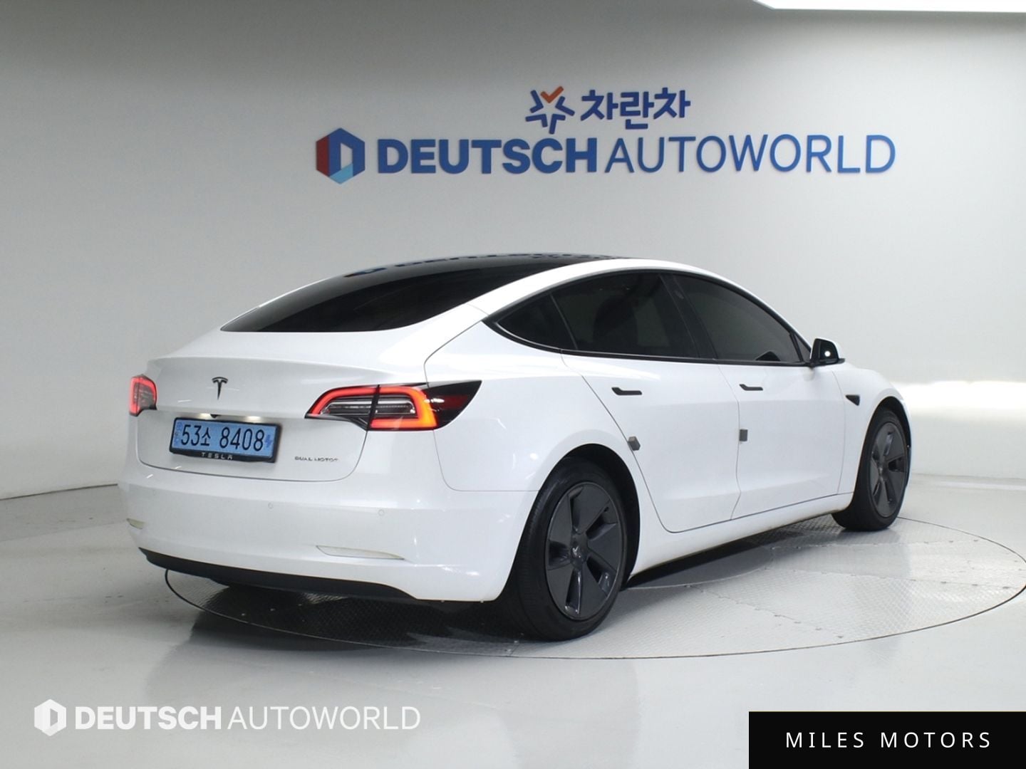 Tesla Model 3 2022 — миниатюра 4