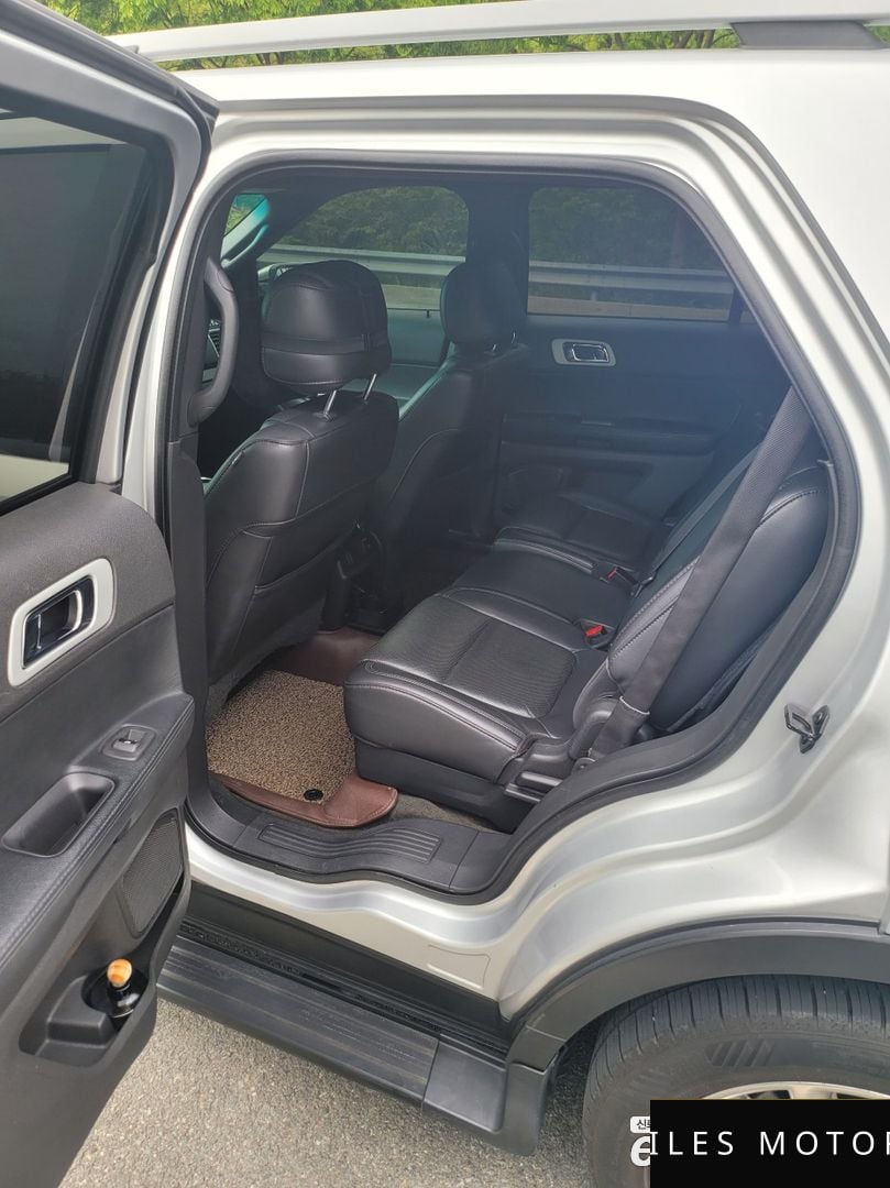 Ford Explorer 2014 — миниатюра 7