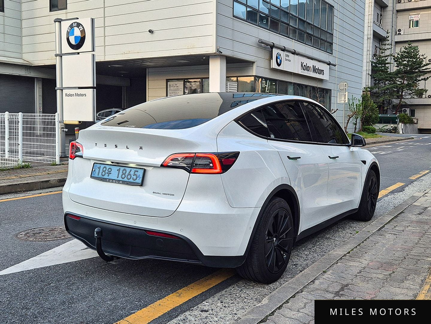 Tesla Model Y 2021 — миниатюра 2