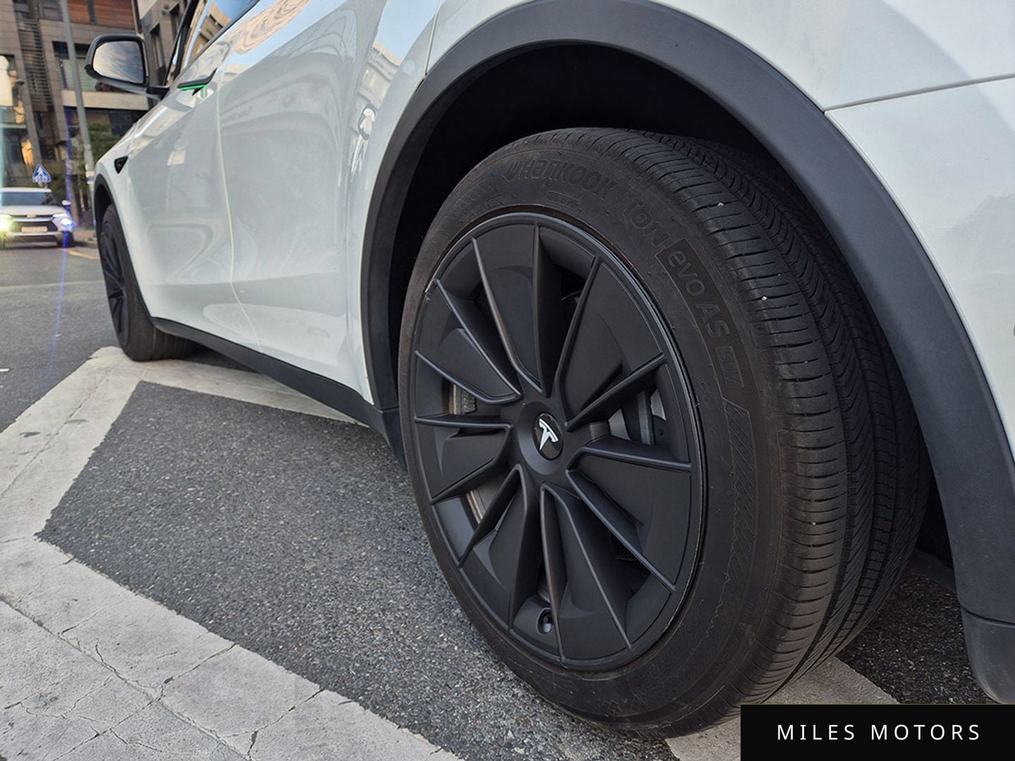 Tesla Model Y 2021 — миниатюра 5