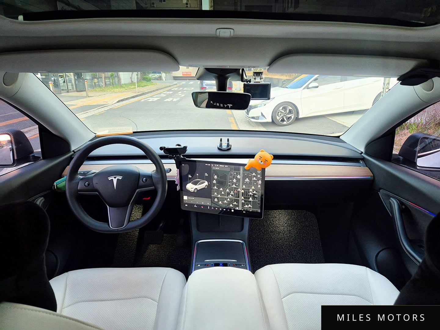 Tesla Model Y 2021 — миниатюра 7
