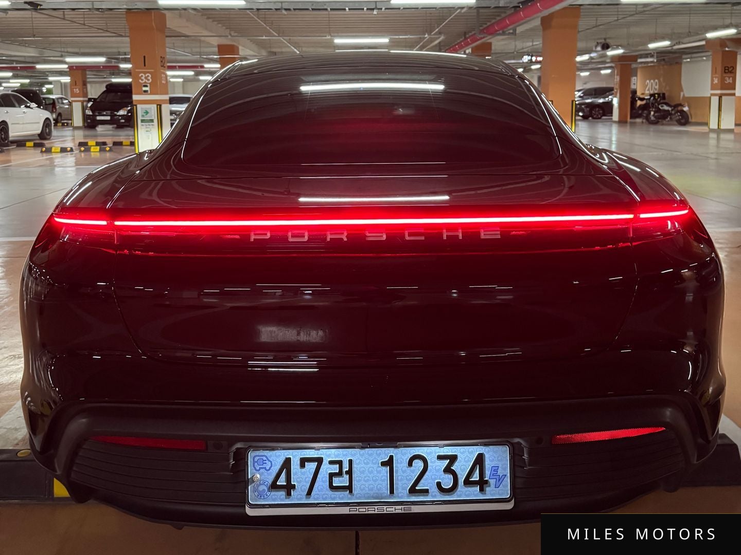 Porsche Taycan 2021 — миниатюра 3