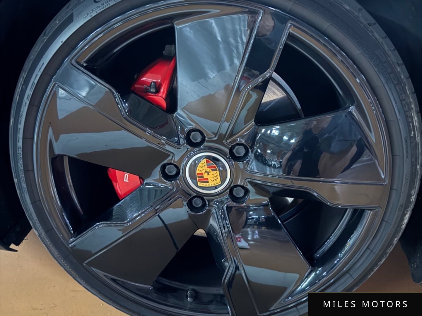 Porsche Taycan 2021 — миниатюра 7
