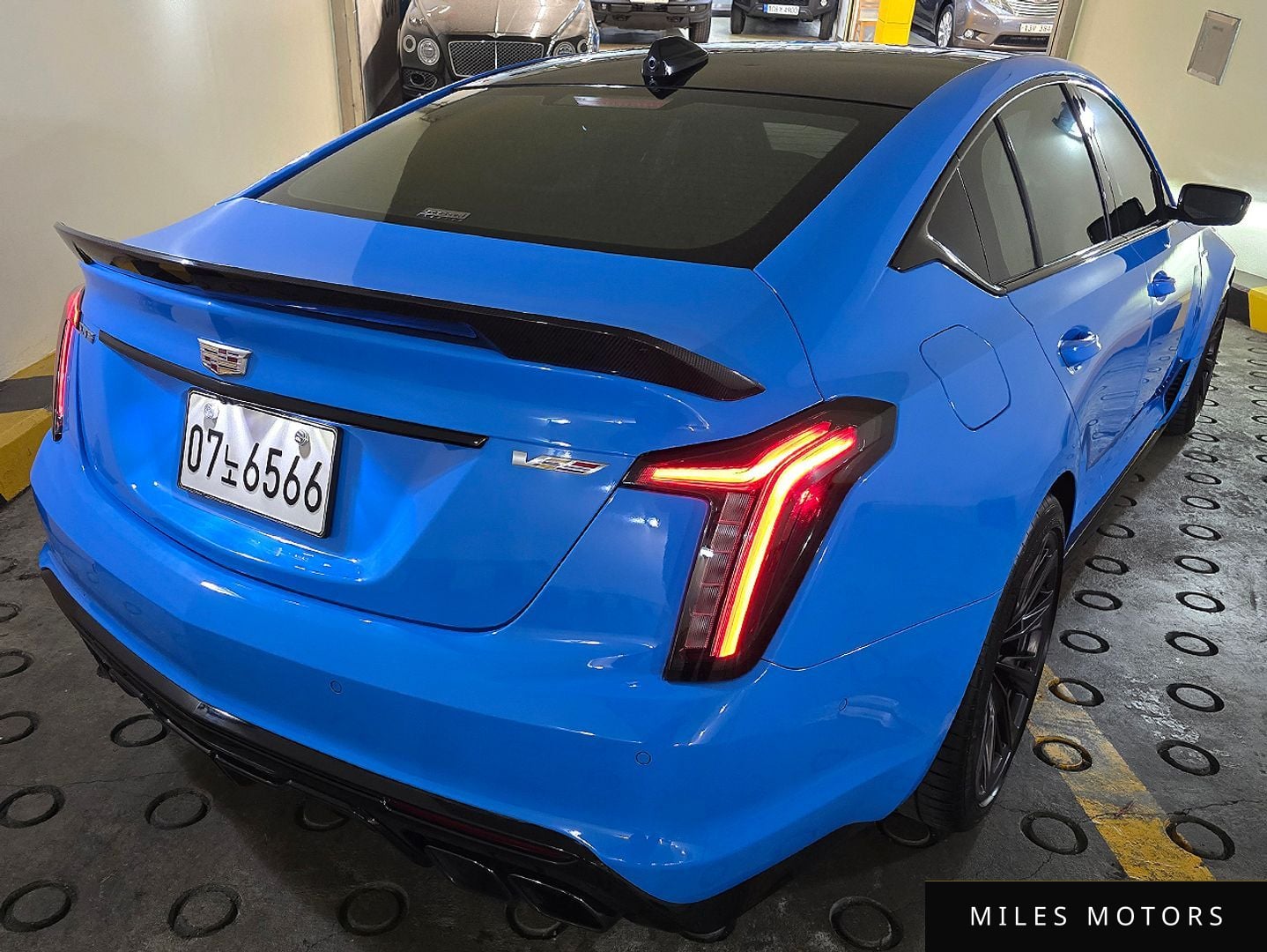 Cadillac CT5-V 2022 — миниатюра 4