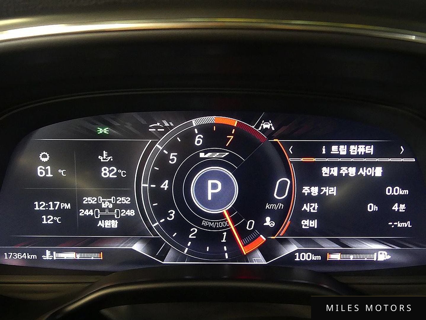 Cadillac CT5-V 2022 — миниатюра 8