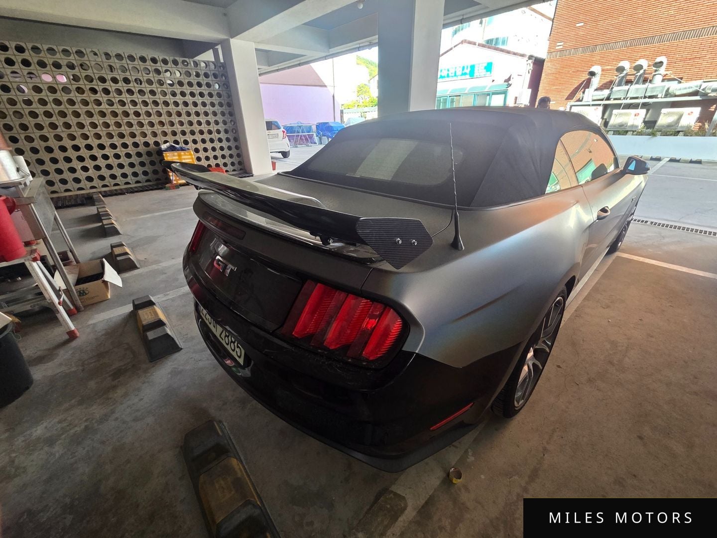 Ford Mustang 2017 — миниатюра 2