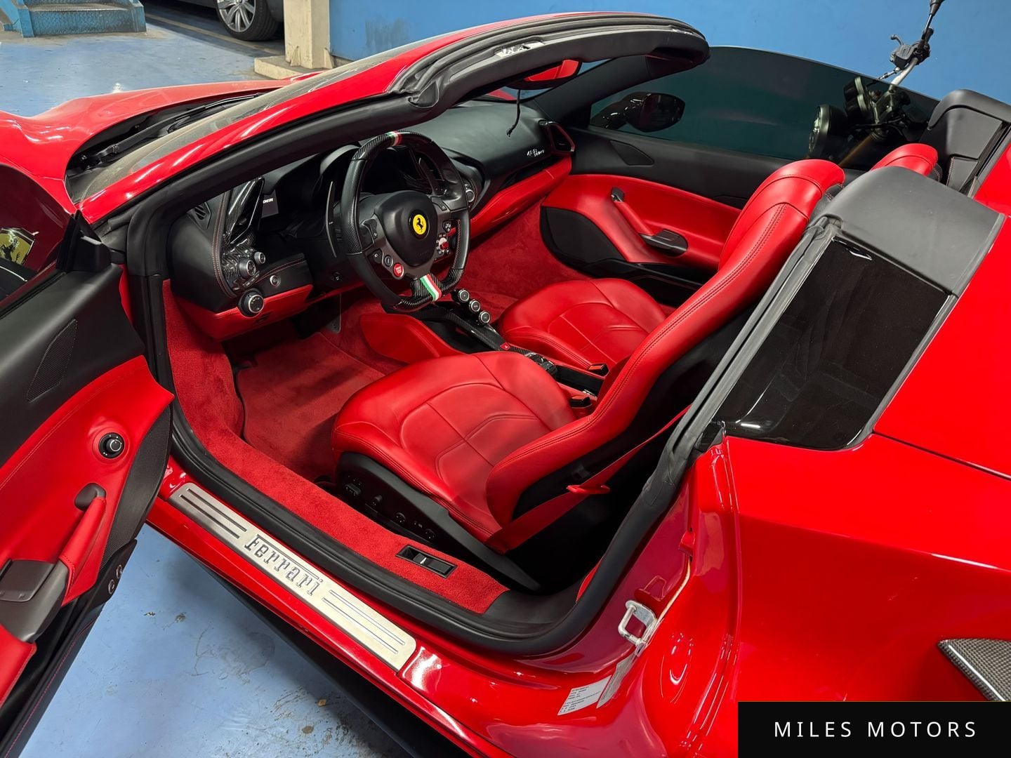 Ferrari 488 스파이더 2017 — миниатюра 15