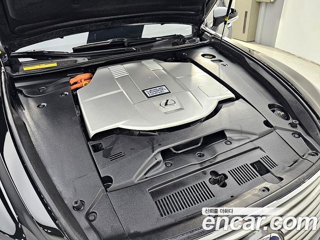 Лексус LS600hL 2016 — миниатюра 6
