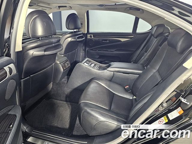 Лексус LS600hL 2016 — миниатюра 9