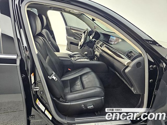 Лексус LS600hL 2016 — миниатюра 15