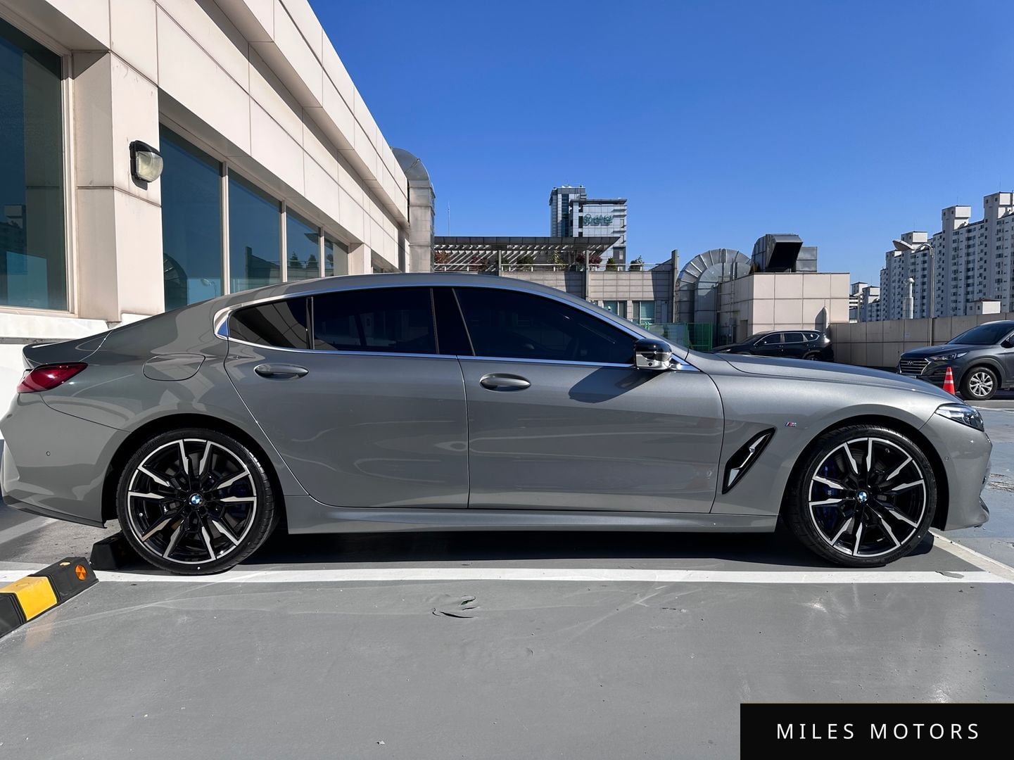 BMW 8 Series (G15) 2024 — миниатюра 2