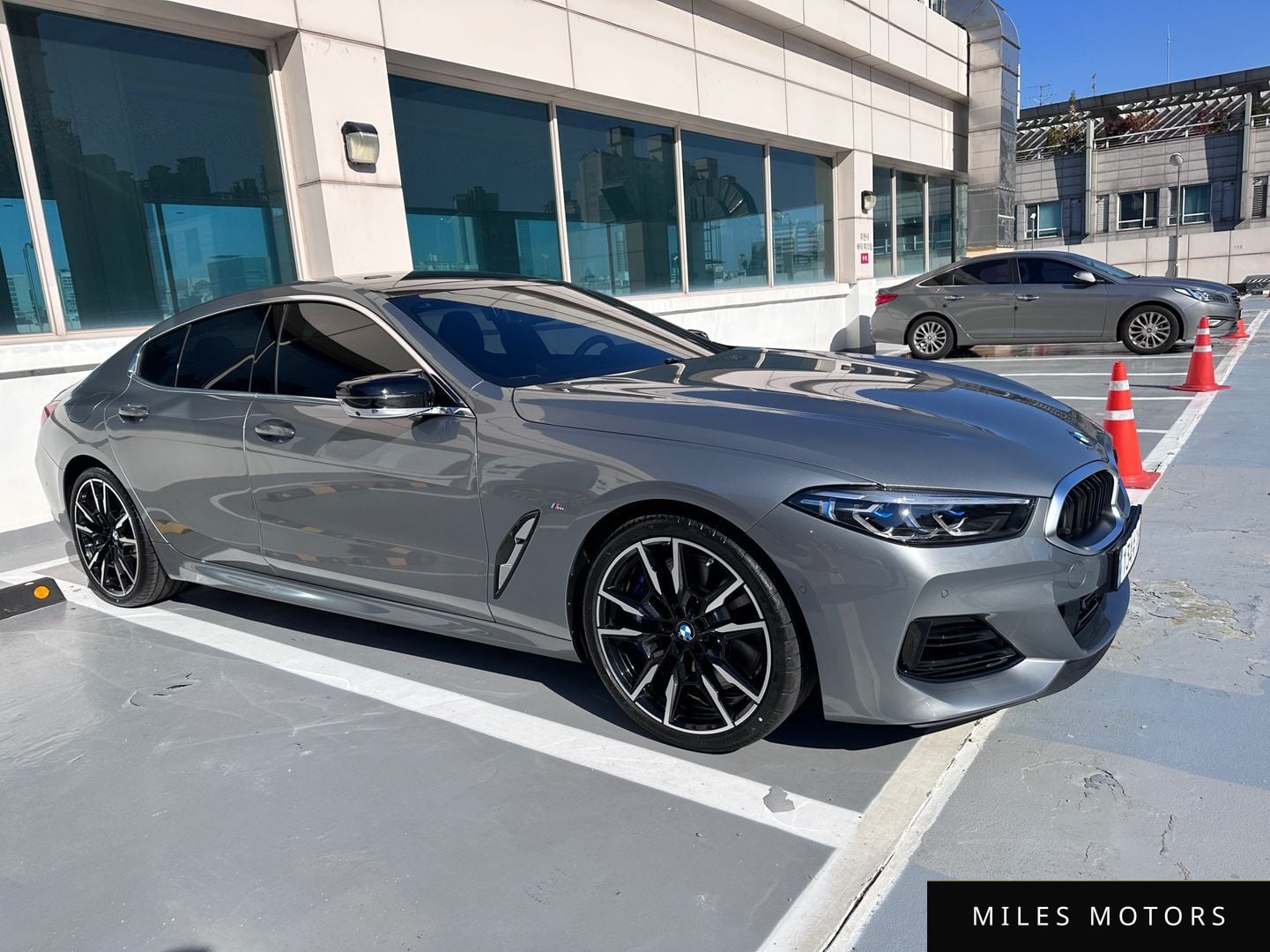 BMW 8 Series (G15) 2024 — миниатюра 5