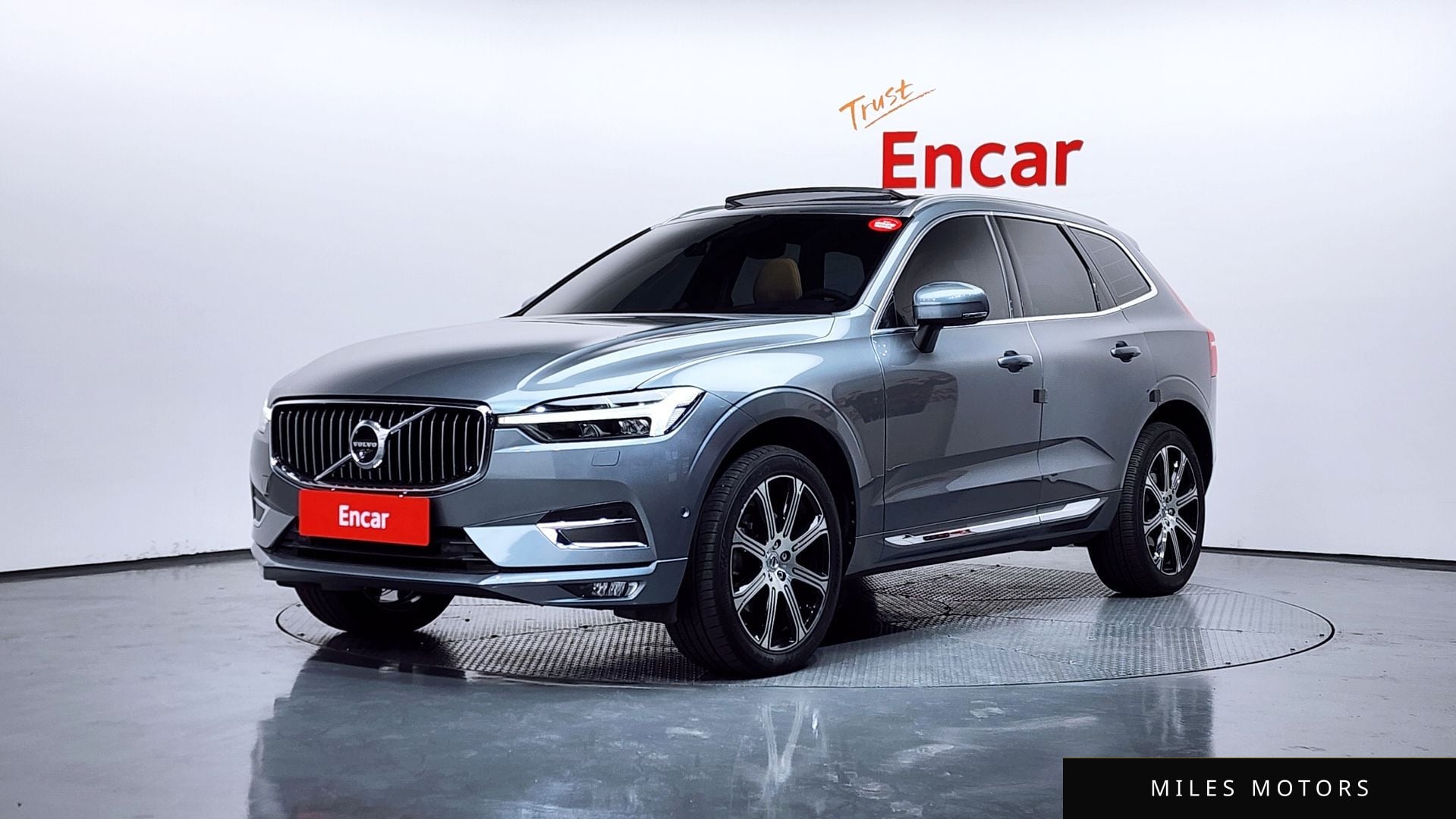 Volvo XC60 2021 — фото 1 из 12