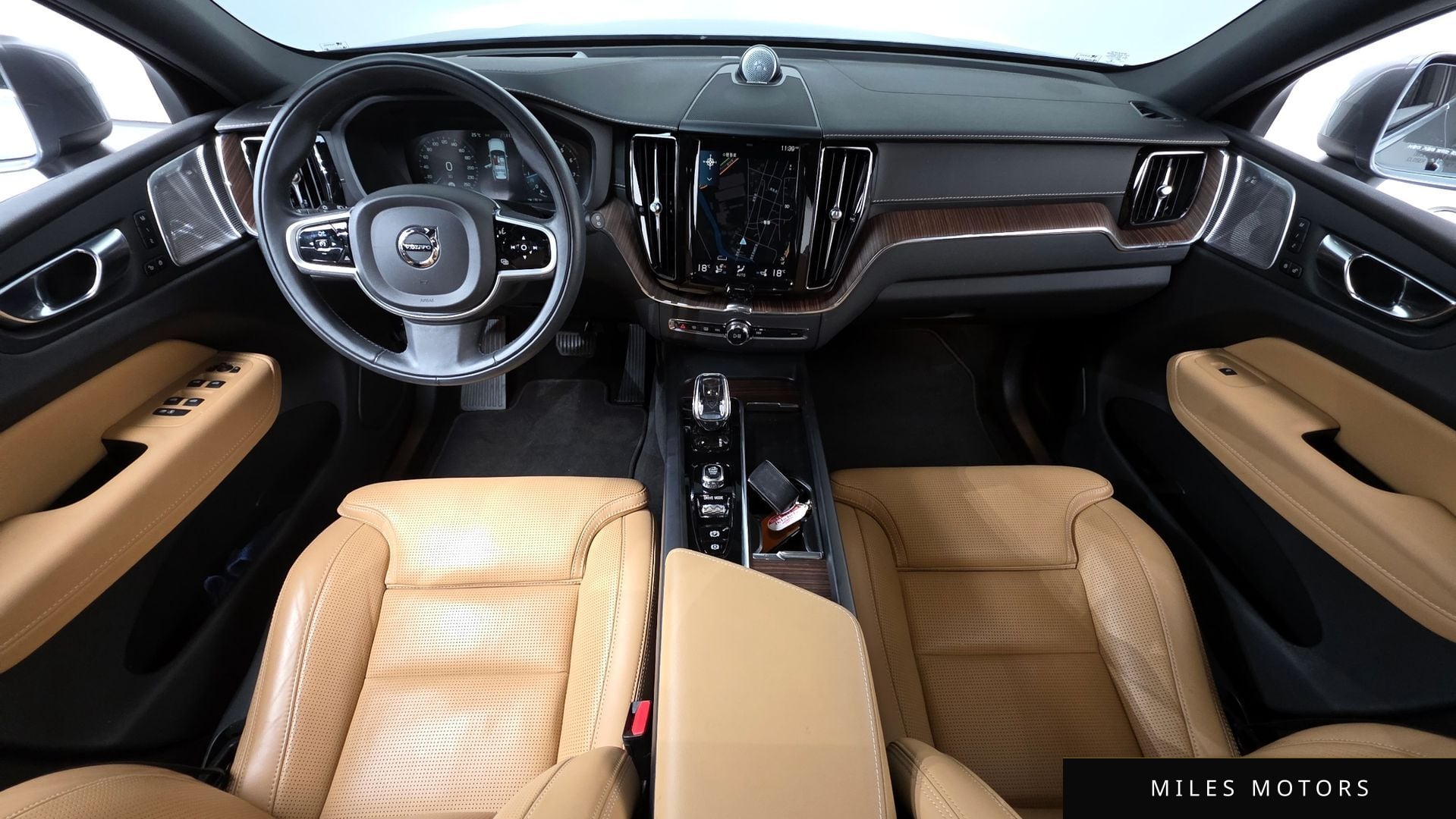 Volvo XC60 2021 — миниатюра 10