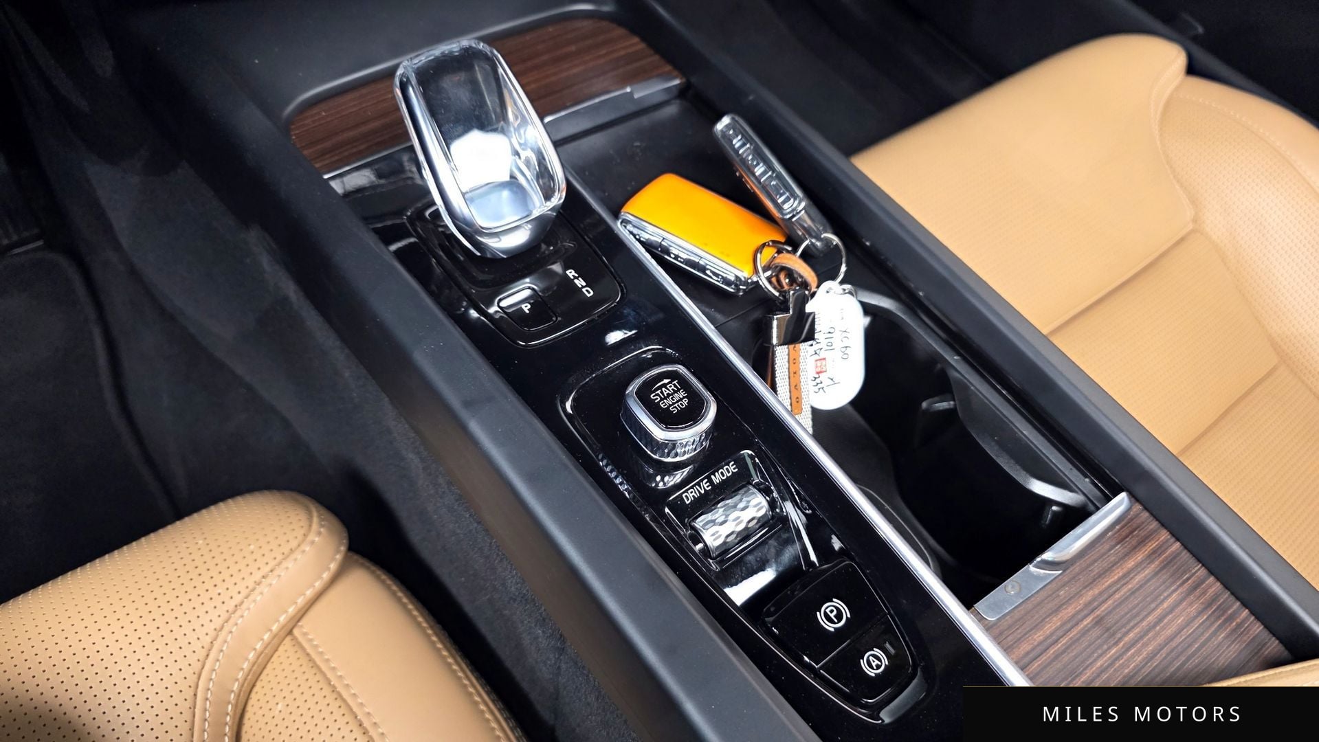 Volvo XC60 2021 — миниатюра 12
