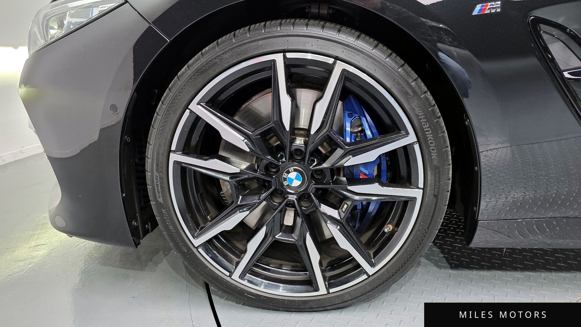 BMW 8 Series (G15) 2024 — миниатюра 5