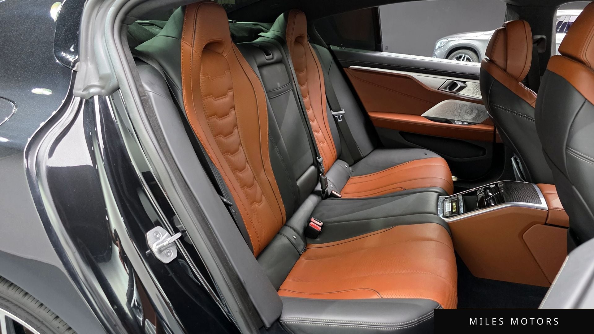 BMW 8 Series (G15) 2024 — миниатюра 17