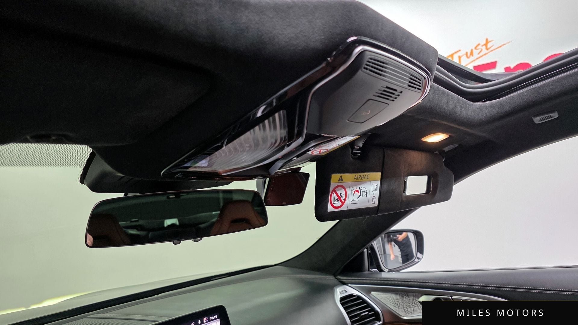BMW 8 Series (G15) 2024 — миниатюра 24
