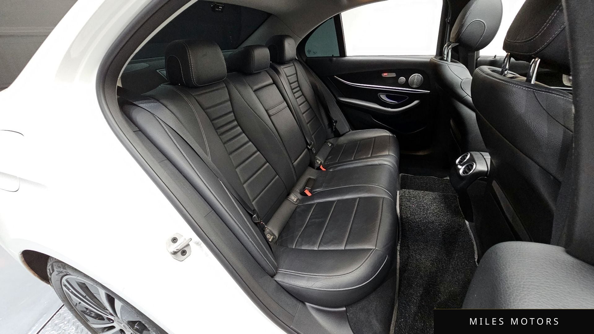Mercedes-Benz E-Class W213 2020 — миниатюра 11