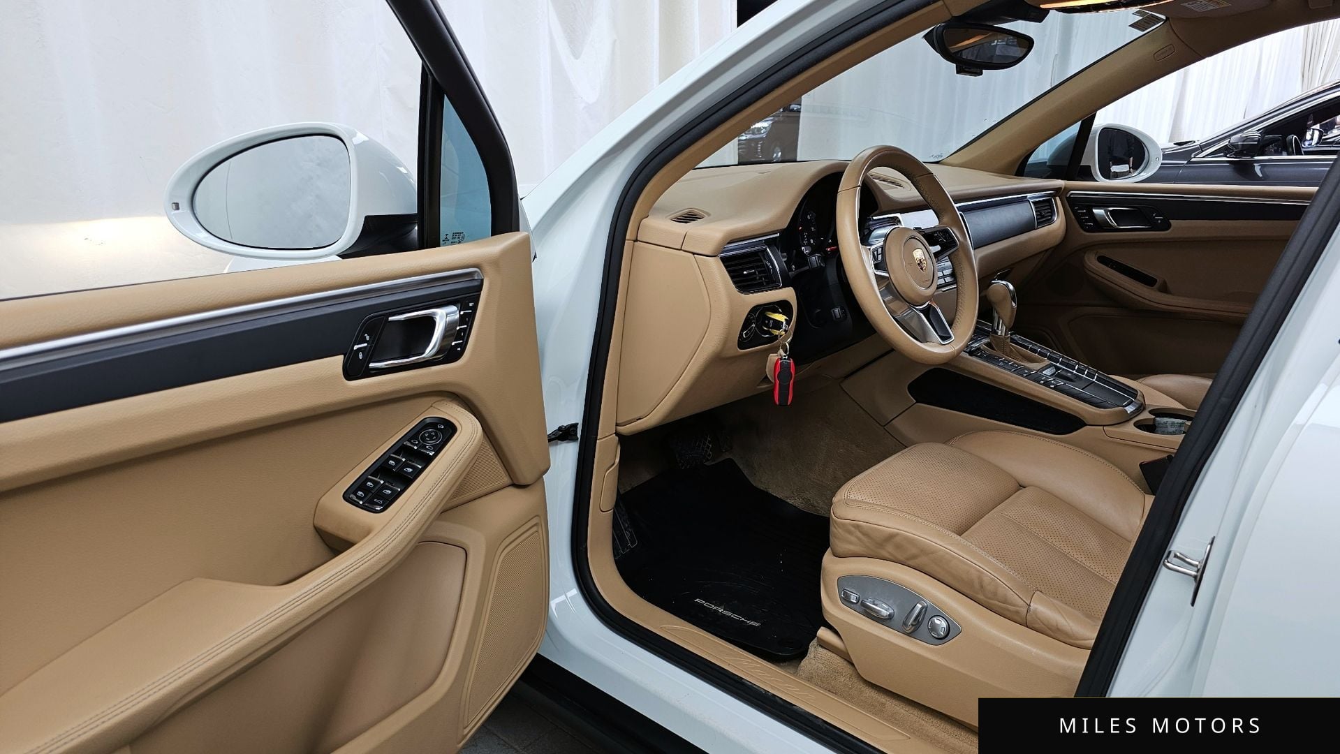 Porsche Macan 2017 — миниатюра 10