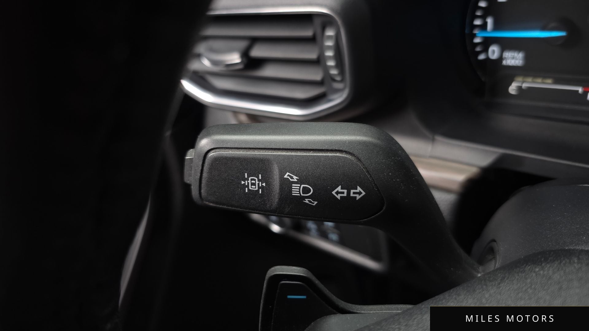 Ford 익스플로러 2020 — миниатюра 28
