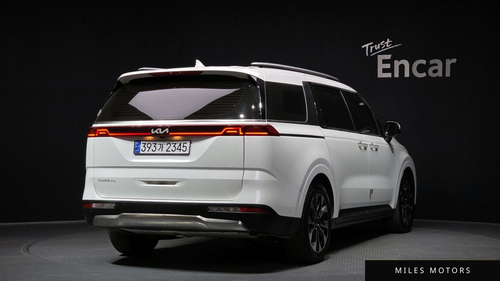 Kia Carnival 2023 — миниатюра 2